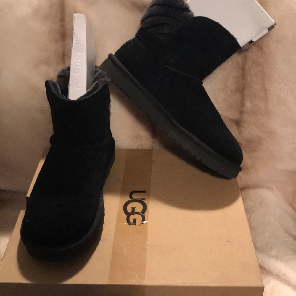 Brand new Ugg boots Adria 1013306 black